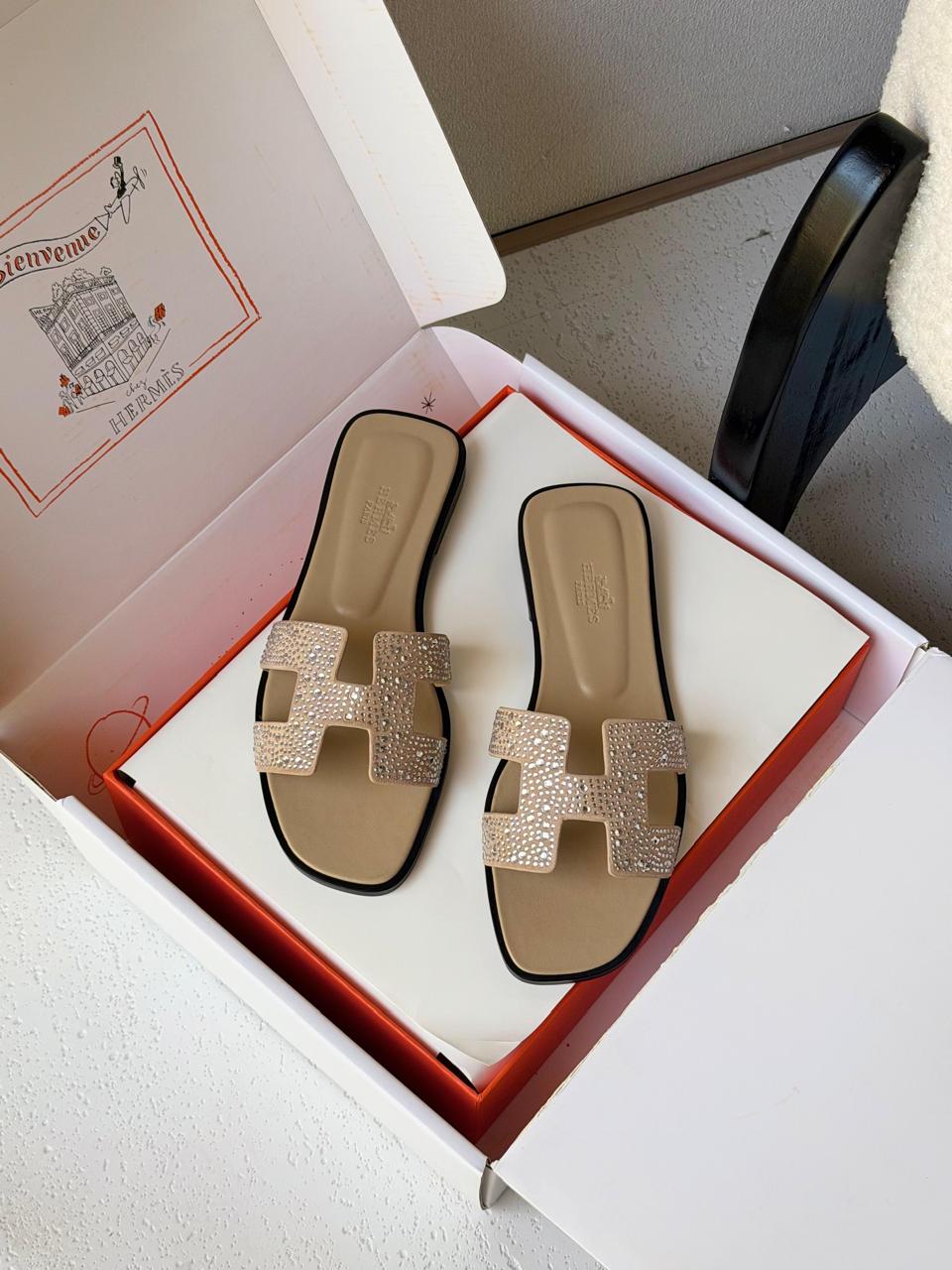 Hermes slippers & sandals heels