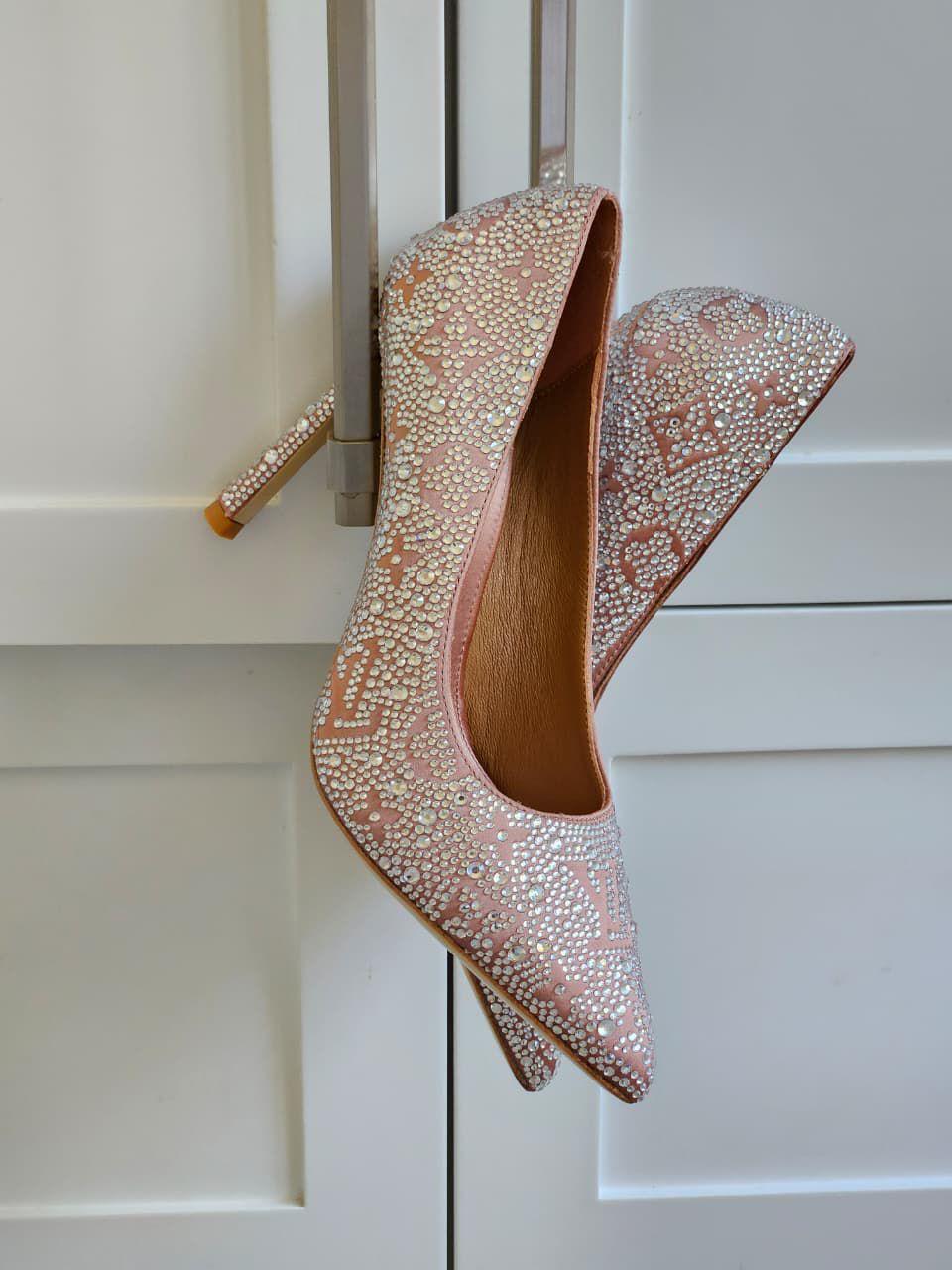 Lv heels
