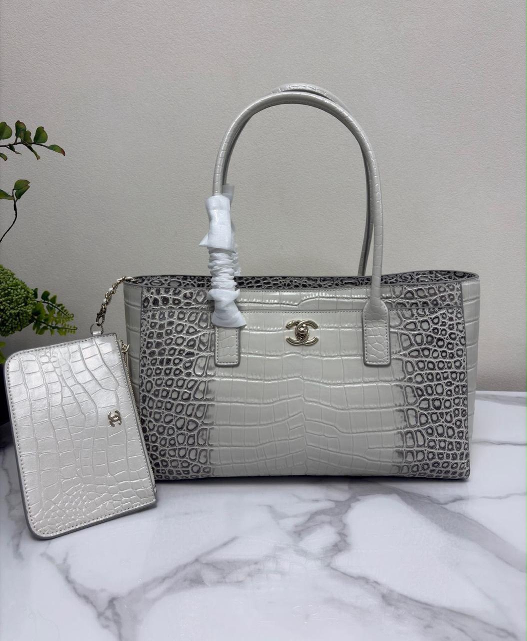 Chanel bag tote with pouch
