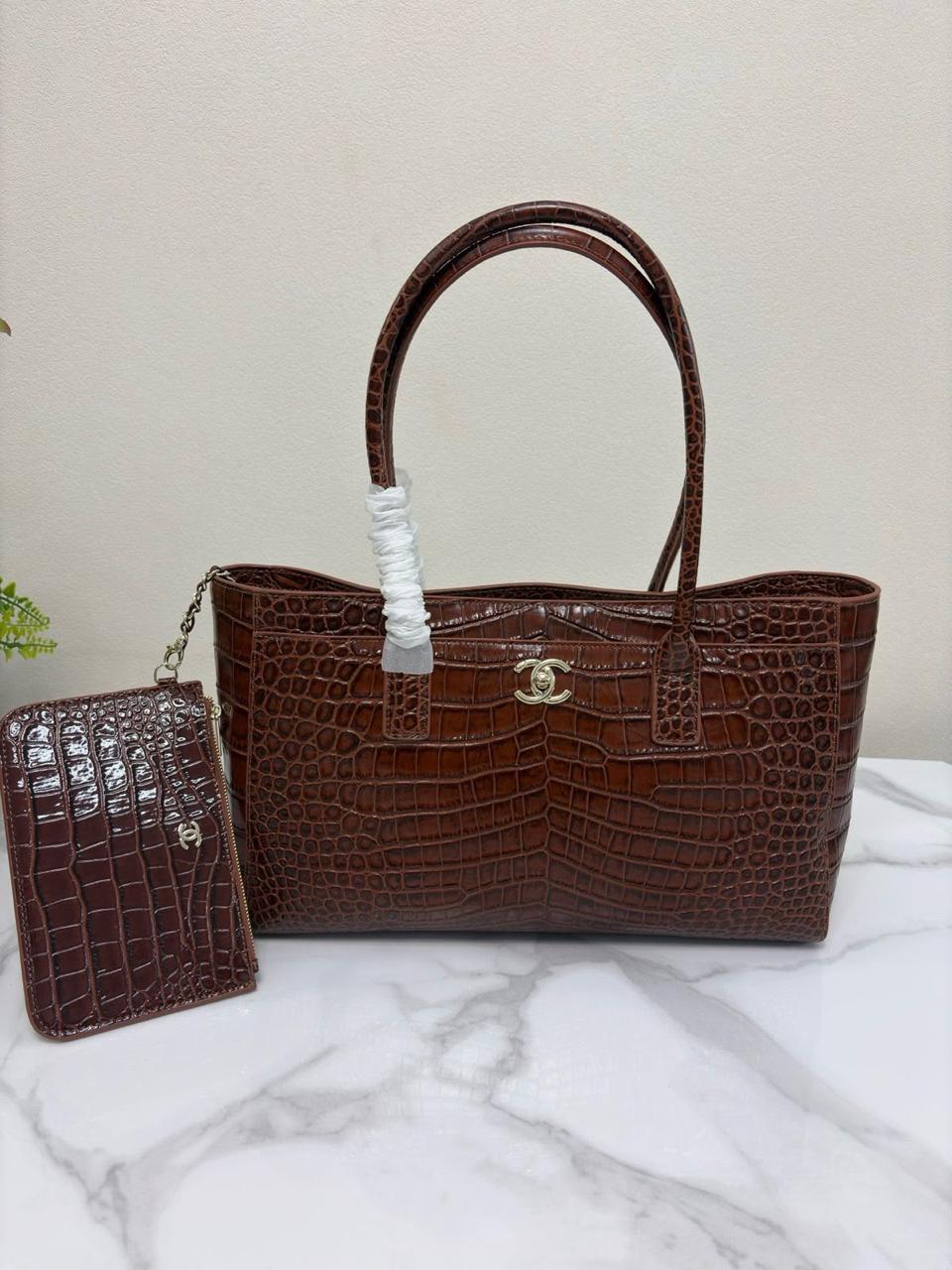 Chanel bag tote with pouch