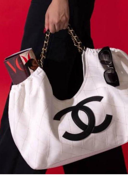 Chanel bag tote