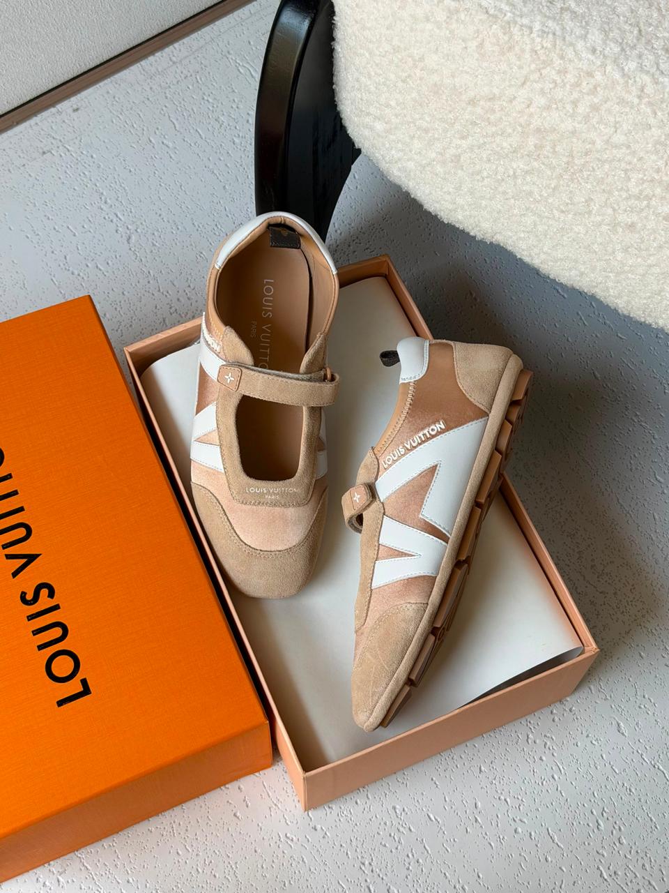 Lv sneakers