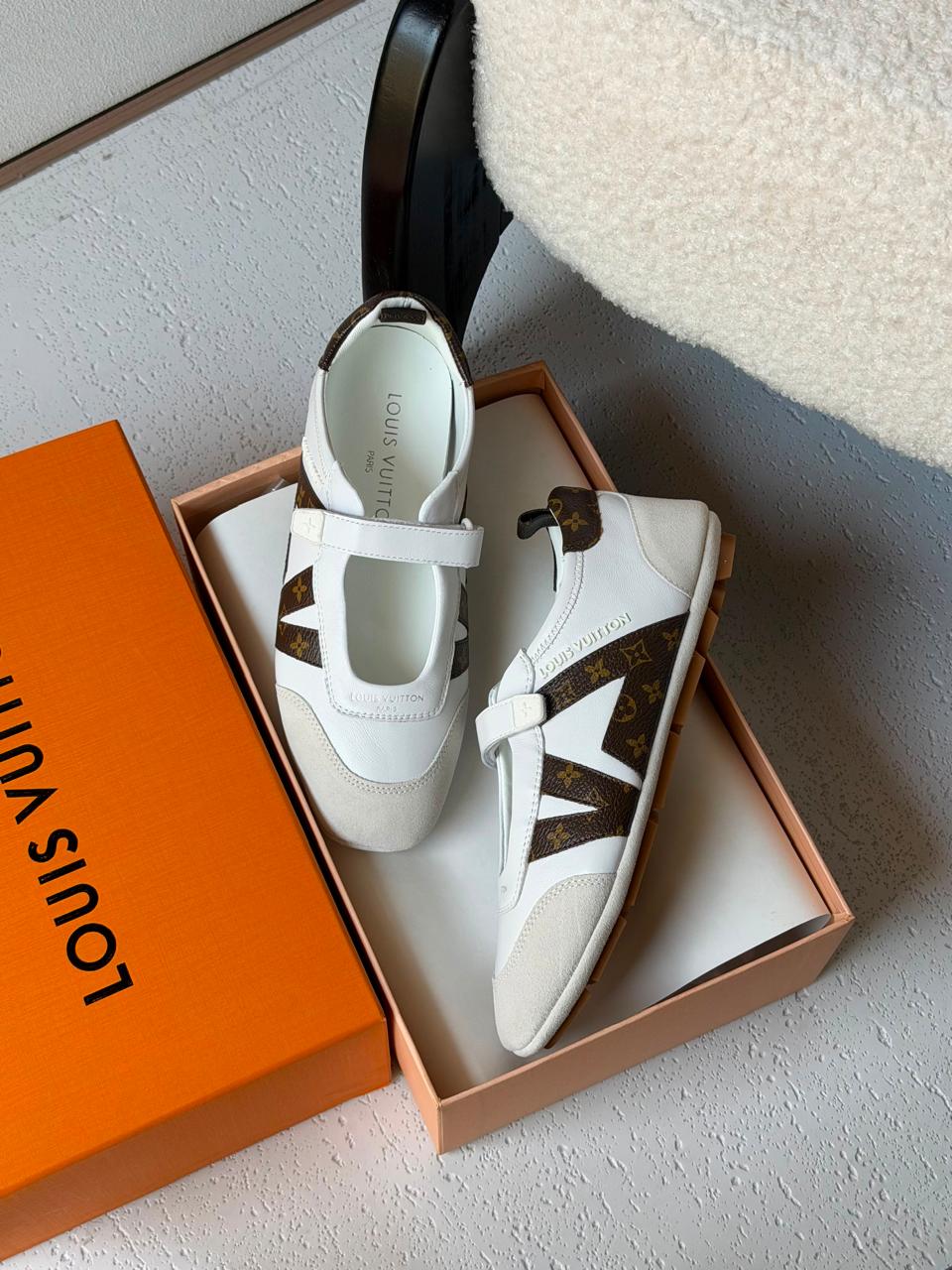 Lv sneakers