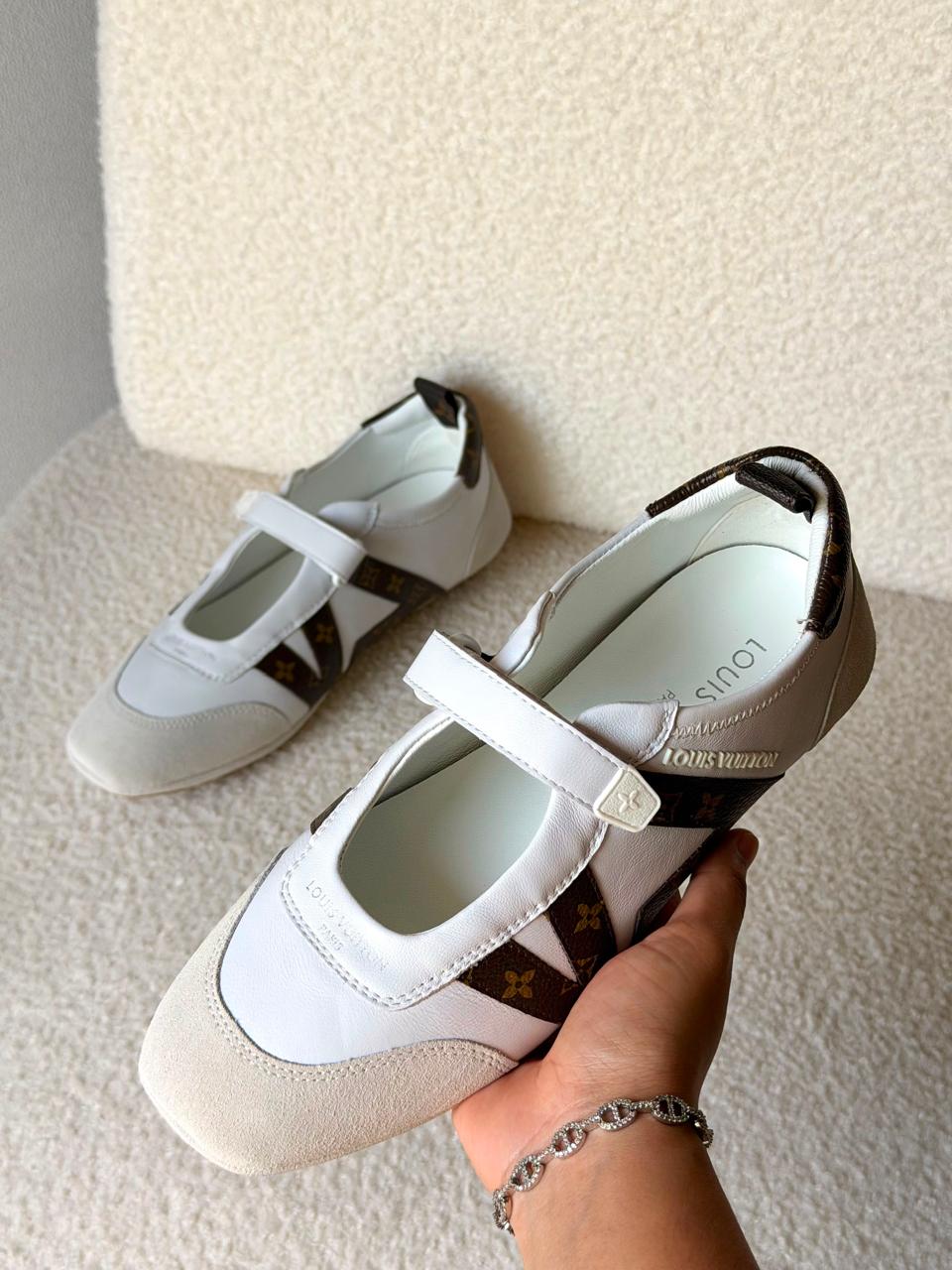 Lv sneakers