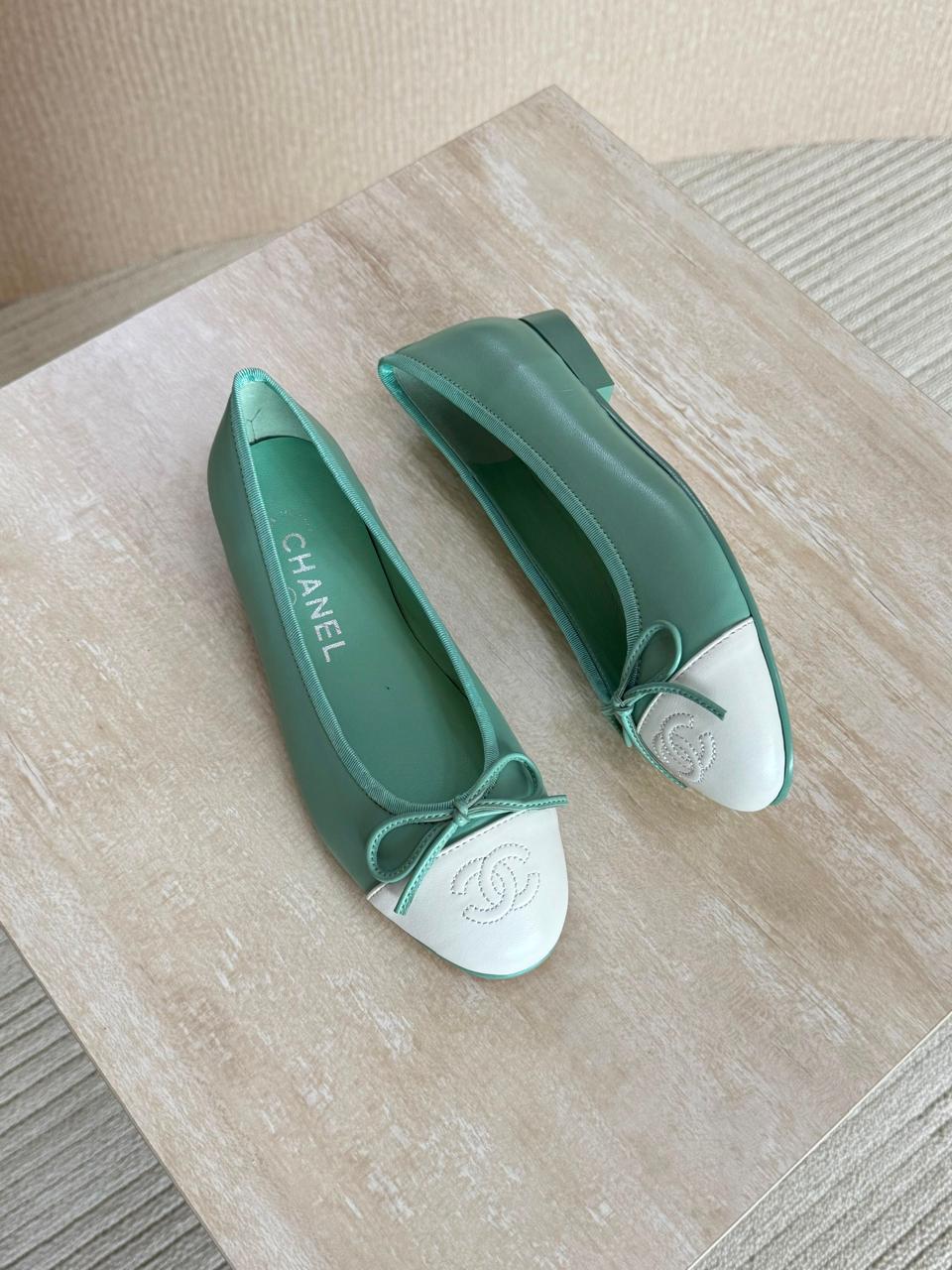 Chanel ballerina