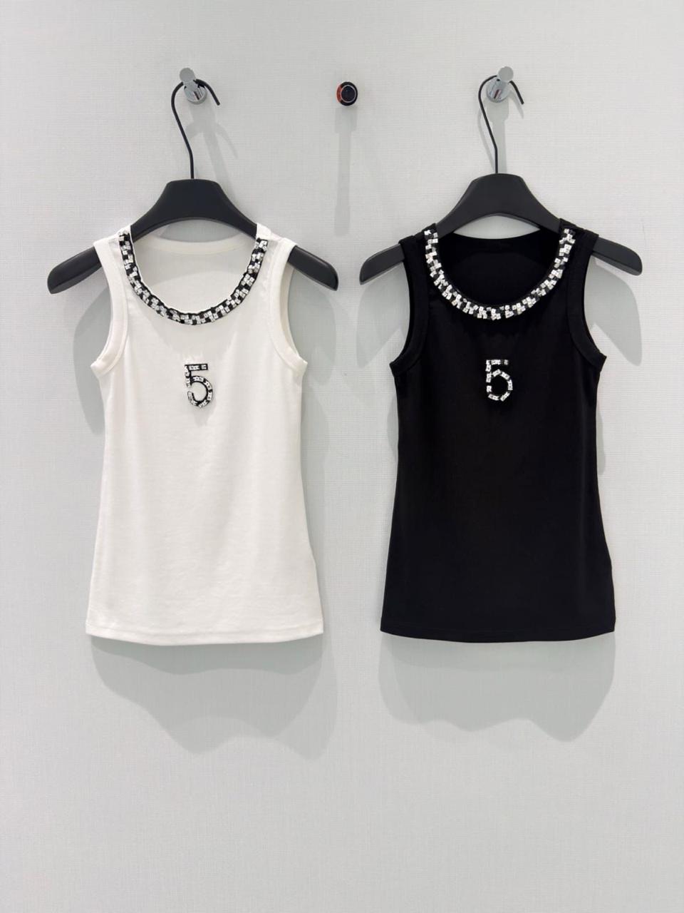 Chanel top