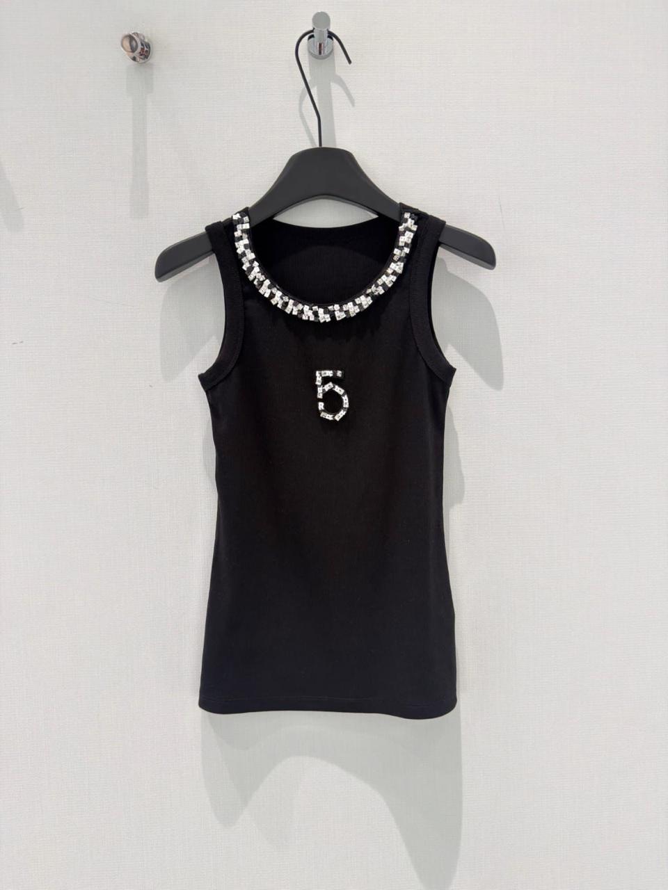 Chanel top