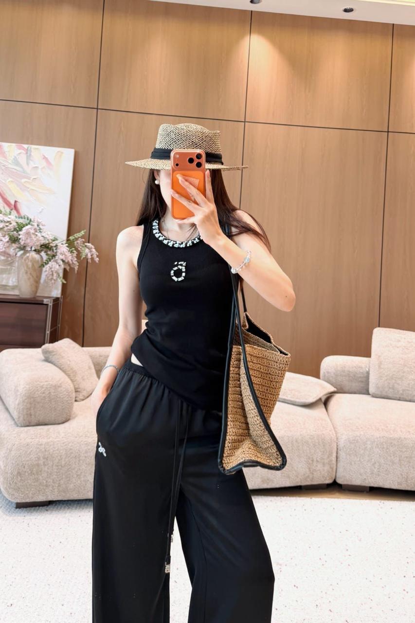Chanel top