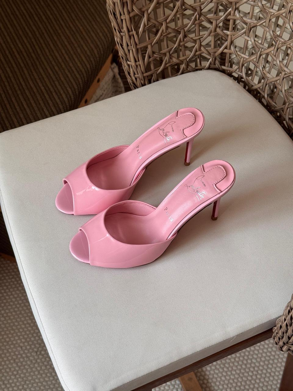 Christian louboutin sandala heels
