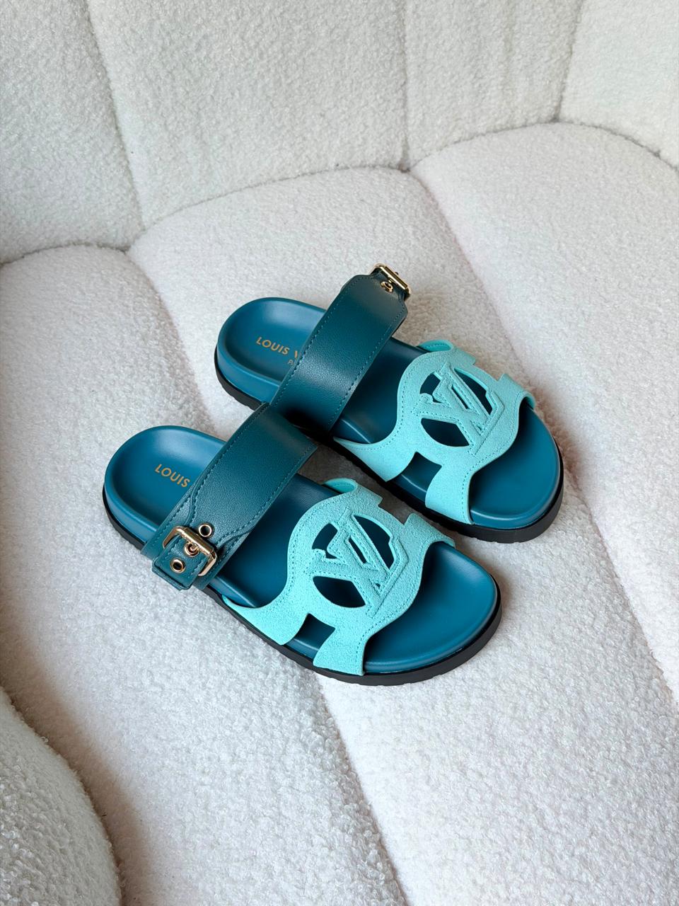 Lv slippers