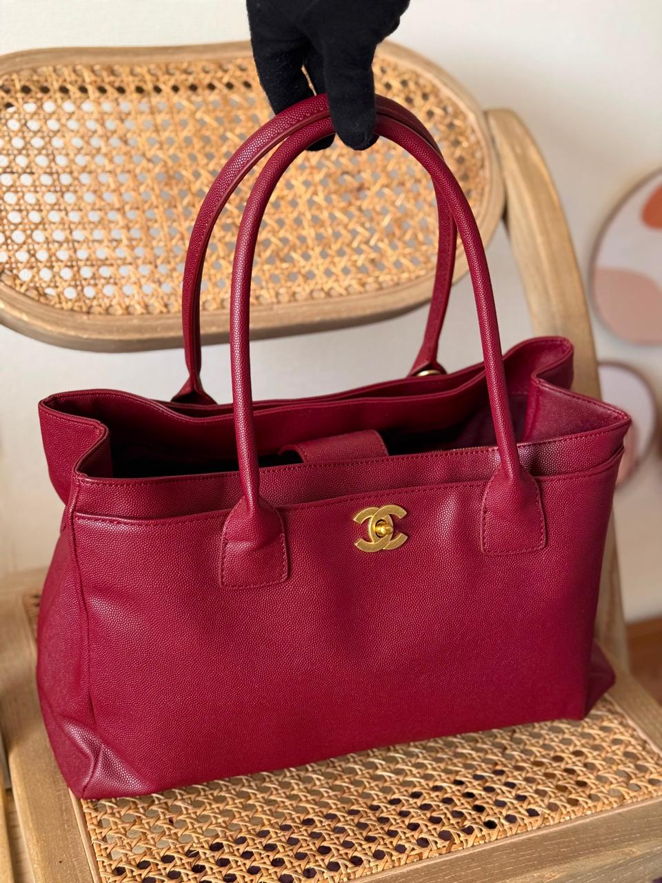 Chanel bag tote