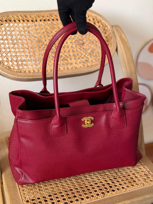 Chanel bag tote