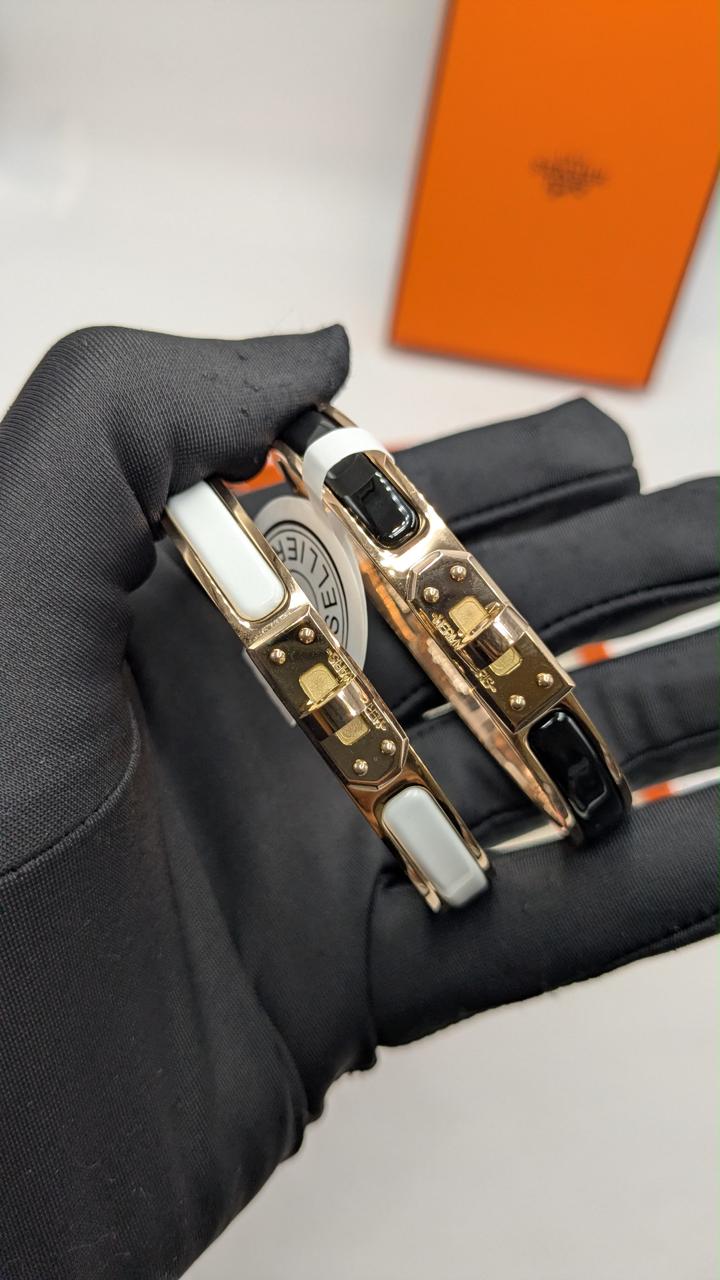 Hermes bangle - rose gold