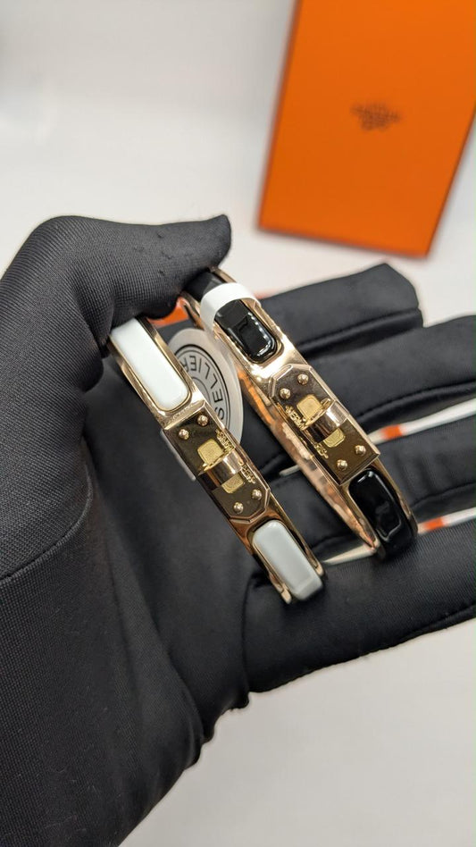 Hermes bangle - rose gold