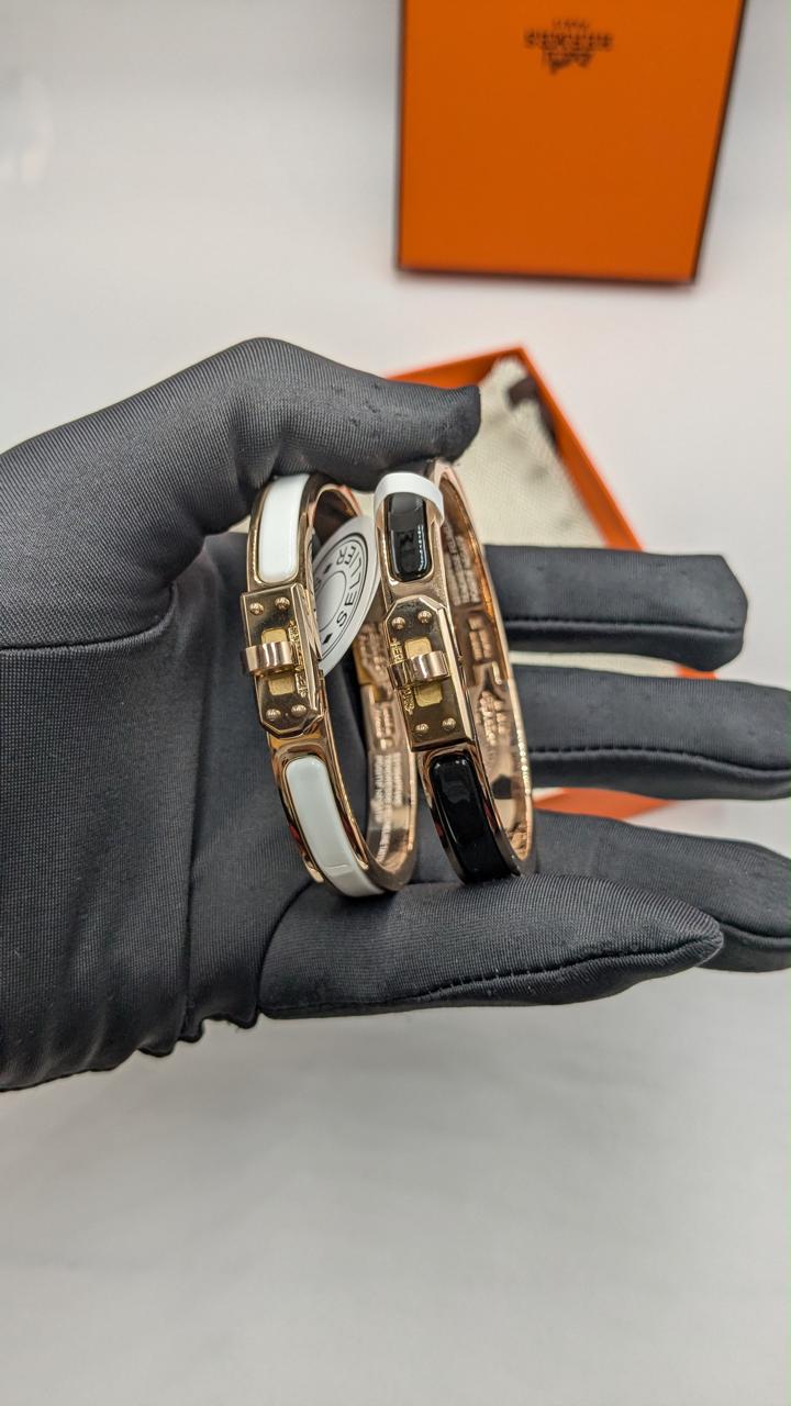 Hermes bangle - rose gold