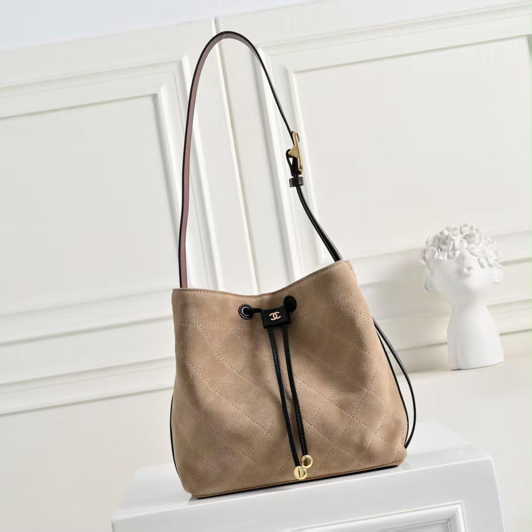 Chanel bag - tote