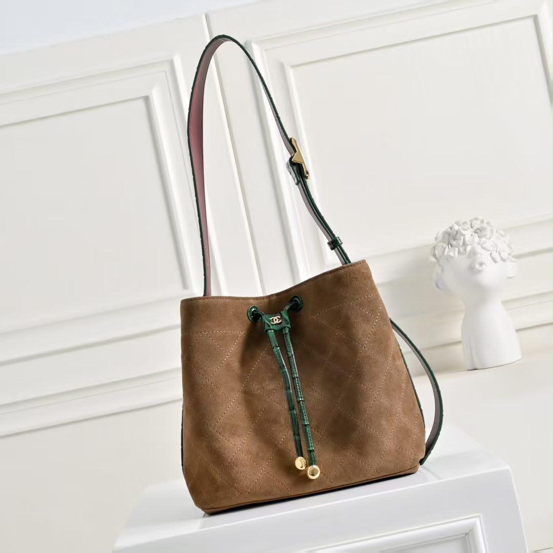 Chanel bag - tote