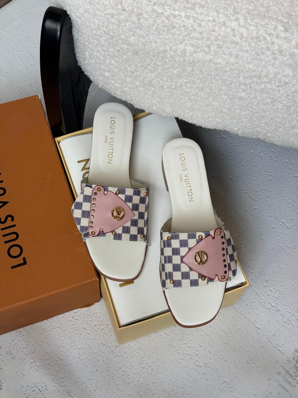 Lv slippers