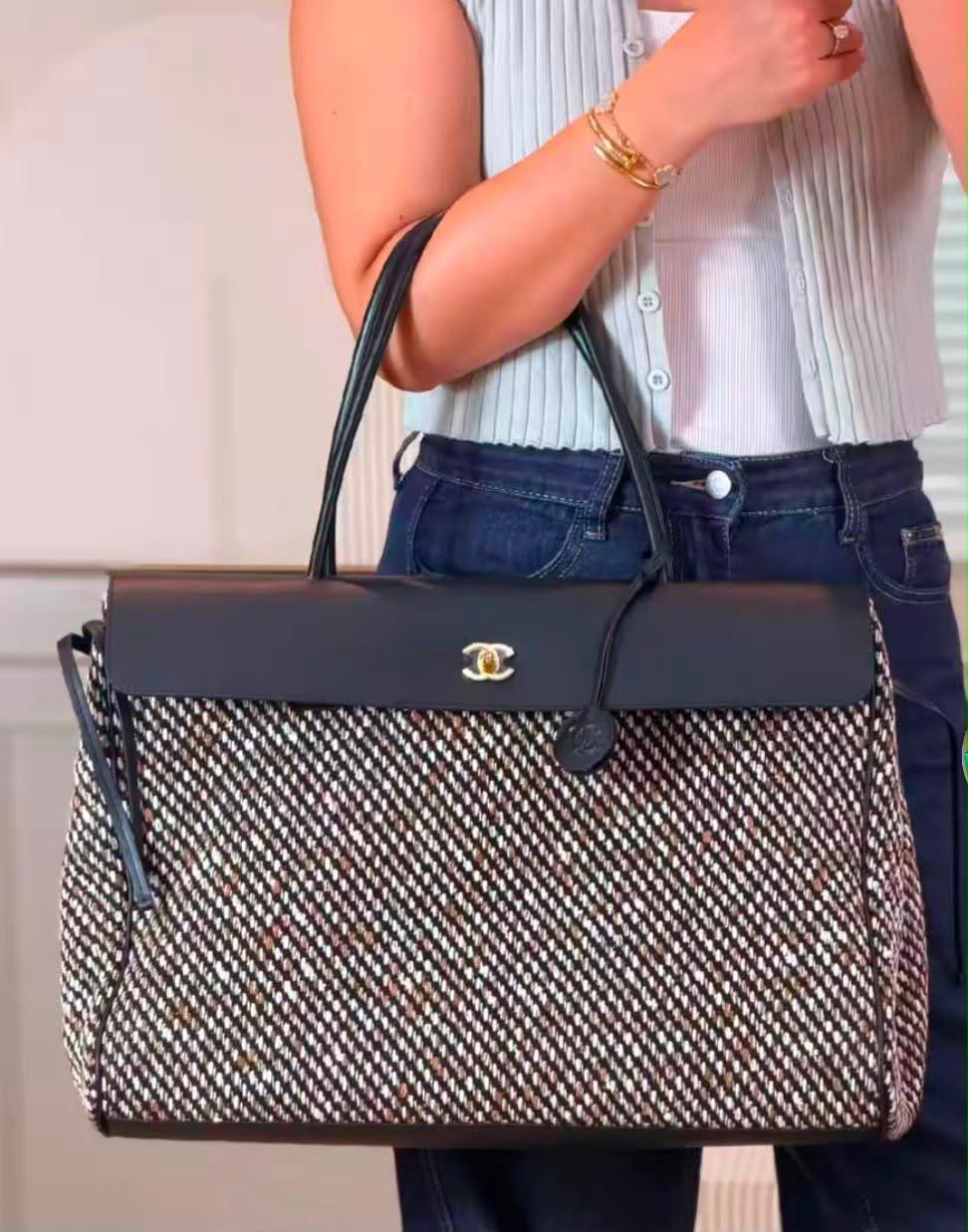Chanel bag - big size