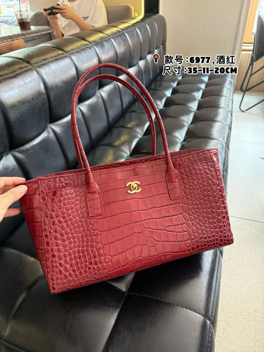 Chanel bag tote