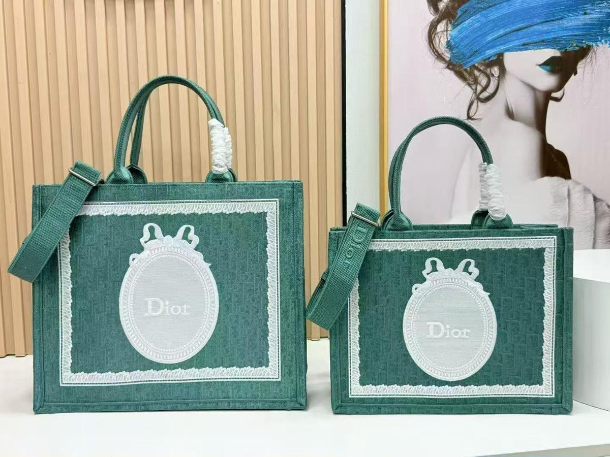 Dior bag tote “ medium - large