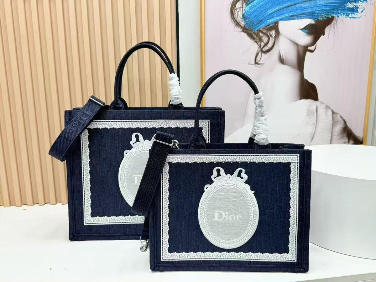 Dior bag tote “ medium - large