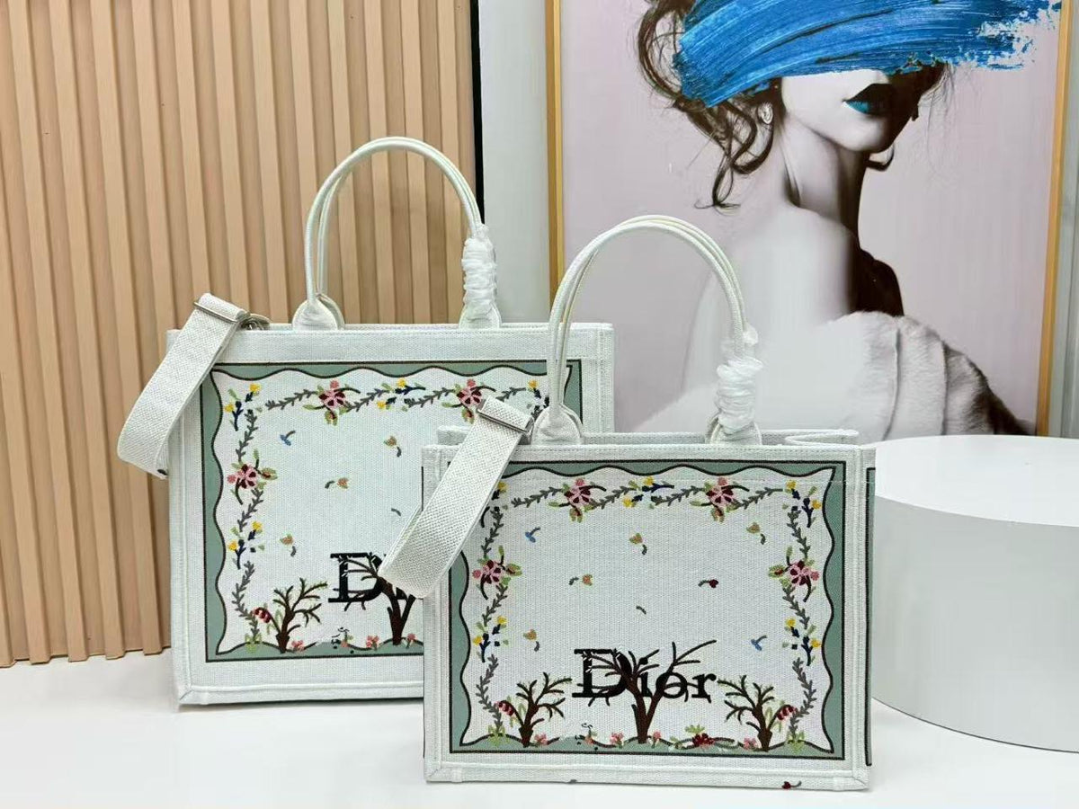 Dior bag tote “ medium - large