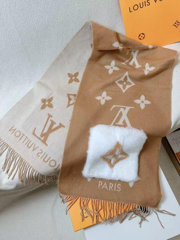 Lv scarf
