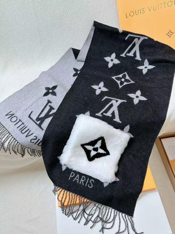 Lv scarf