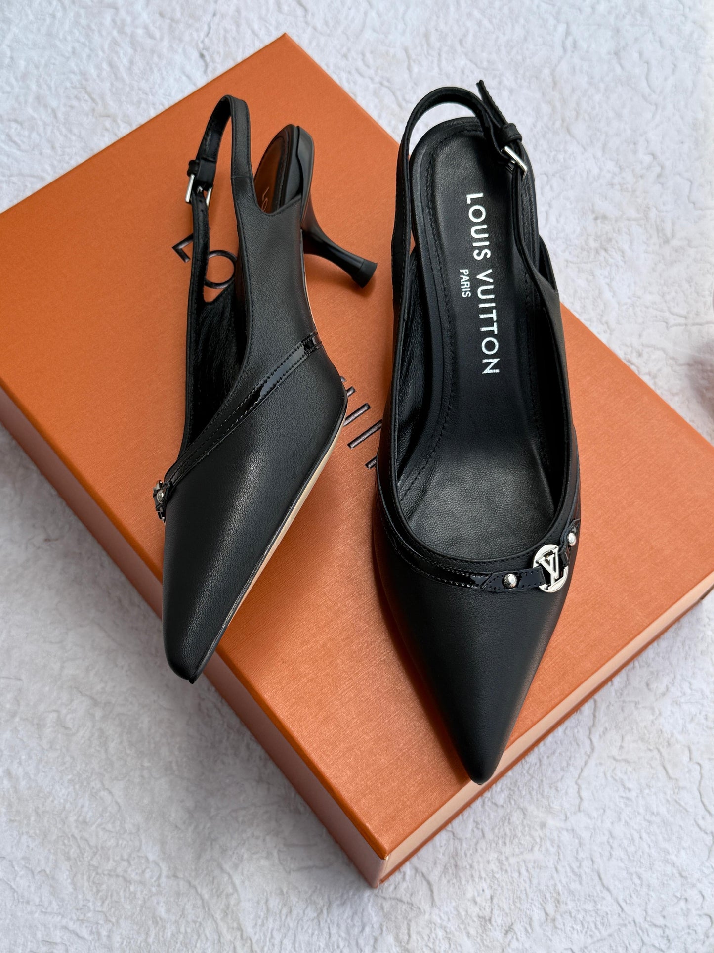 Hermes heels black