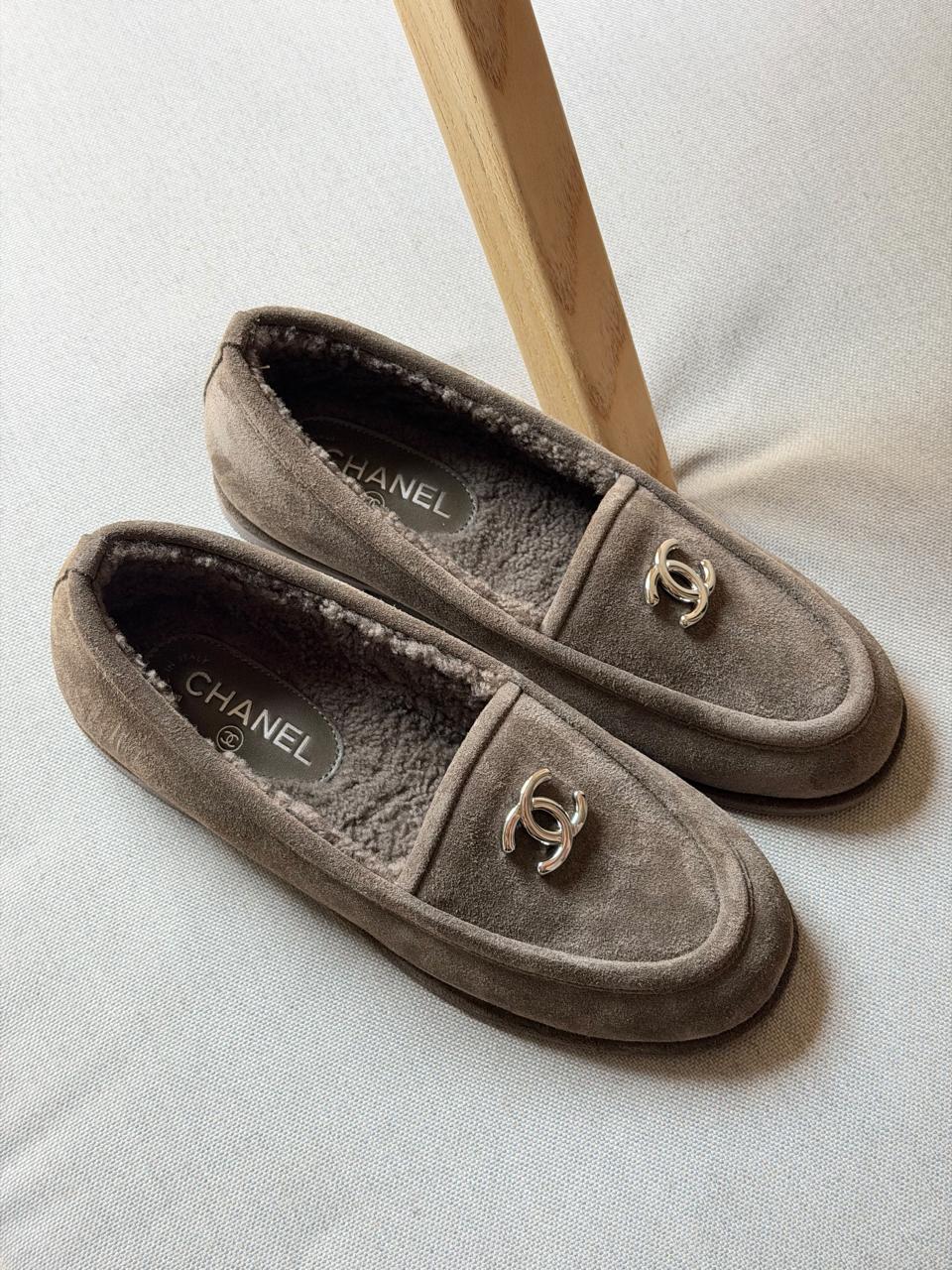 Chanel loafers with fur