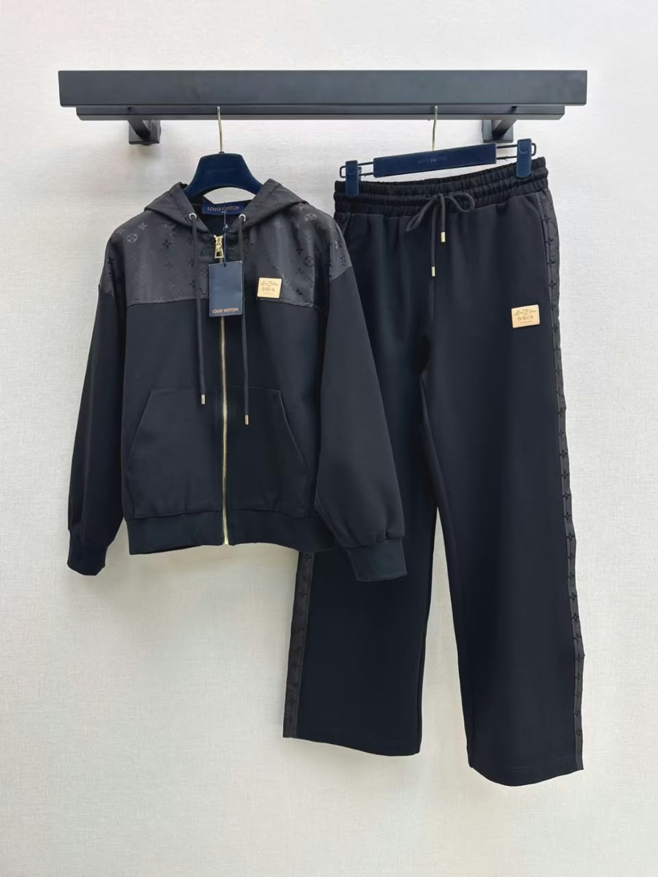 Lv tracksuit